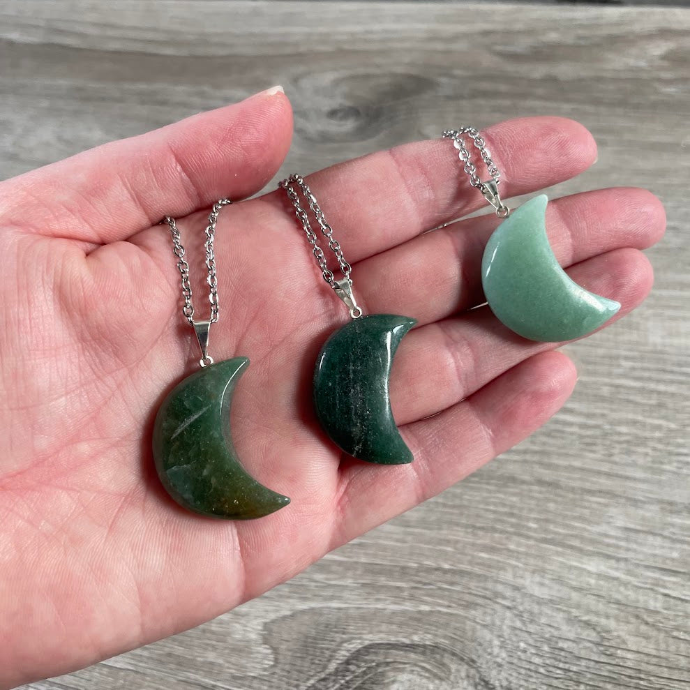 Aventurine natural gemstone moon pendants wholesale