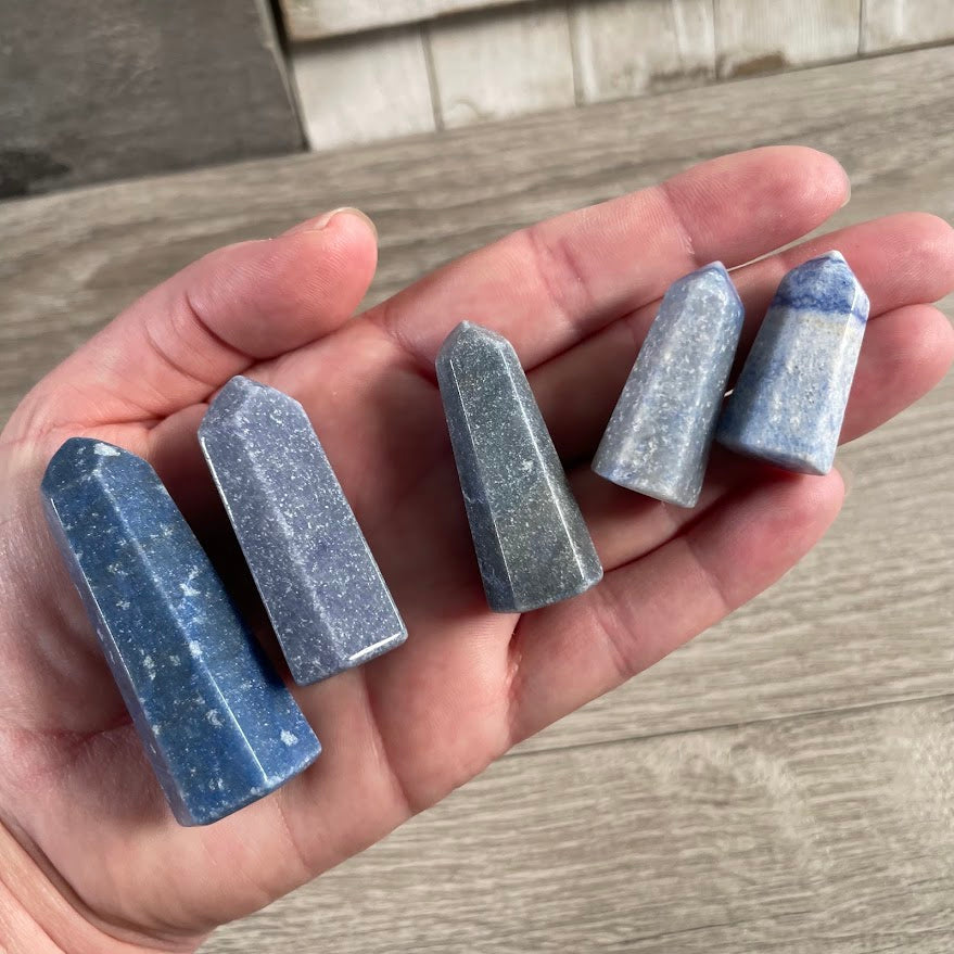 Brazilian blue quartz natural stone obelisk  small gemstone towers wholesale