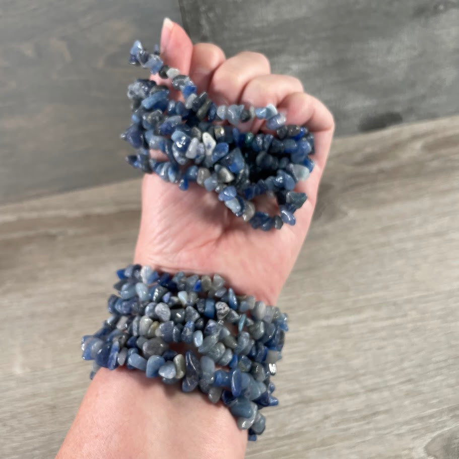 Wholesale gemstone chip bracelets featuring blue quartz polished natural crystal beads for resale