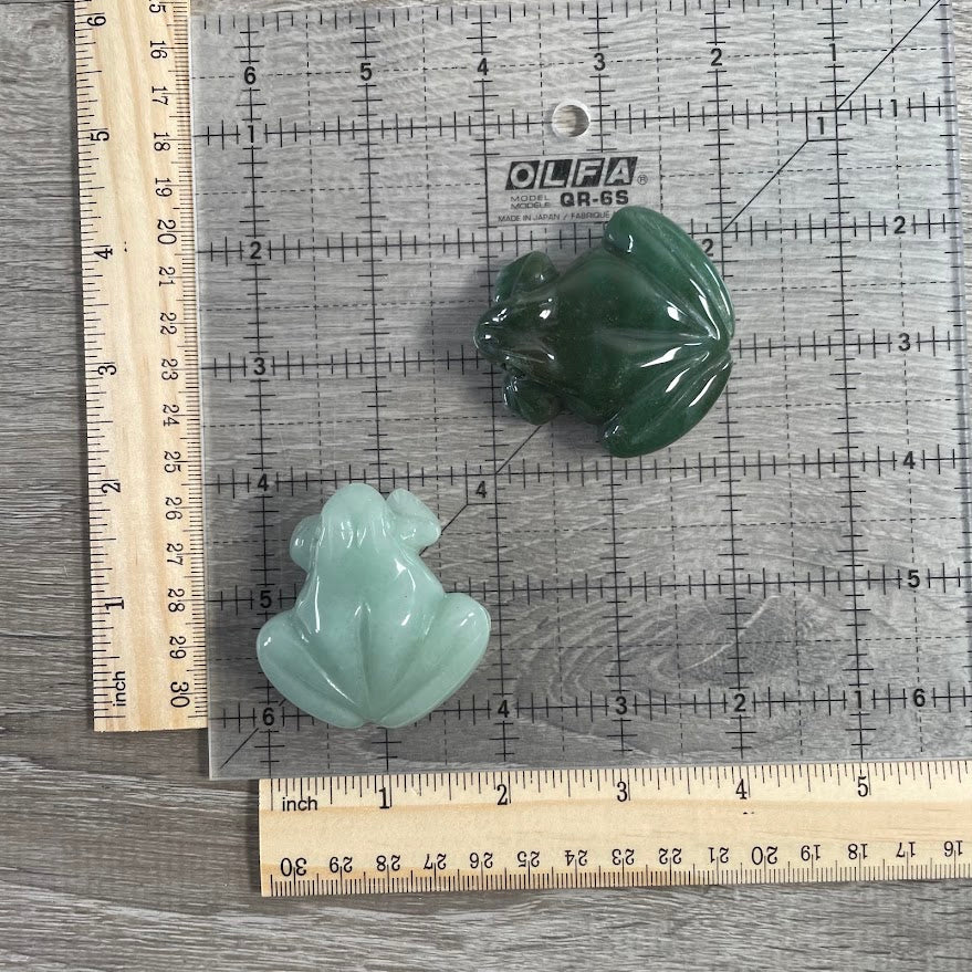 Wholesale carved green crystal frog animal figures