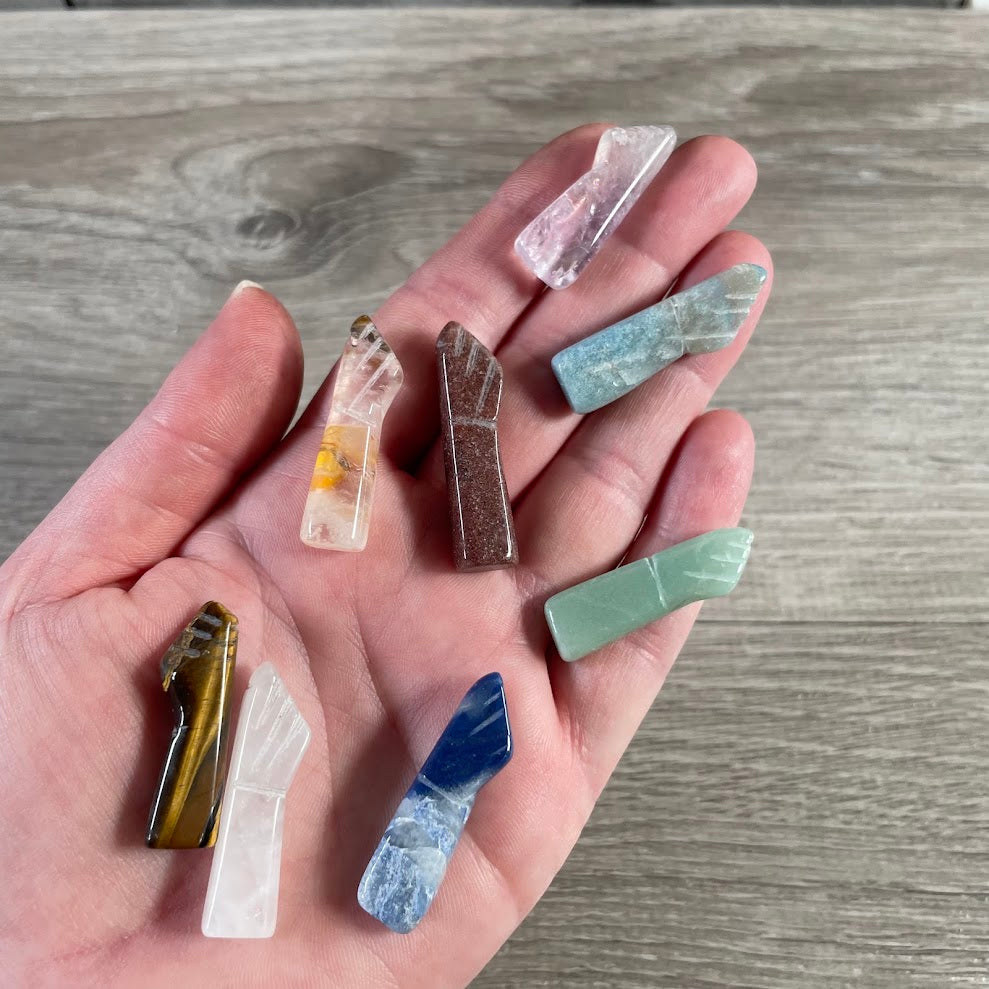 assorted carved Mango Figa Hand gemstone amulet wholesale crystal carving