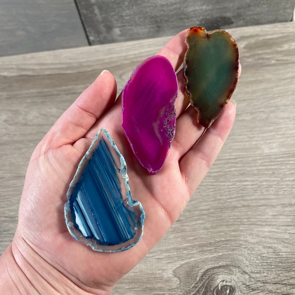 Assorted color agate slices for wholesale crystal and gemstone displays