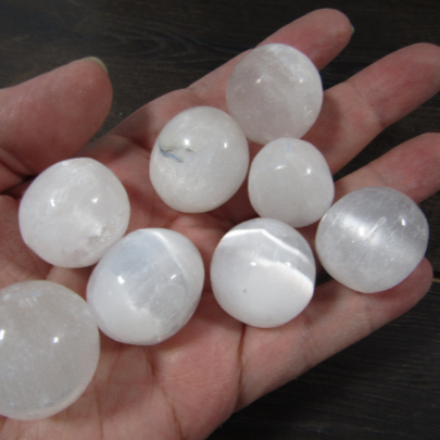 Selenite 25 mm Tumbled Stone