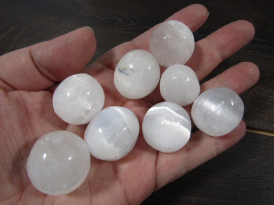 Selenite 25 mm Tumbled Stone