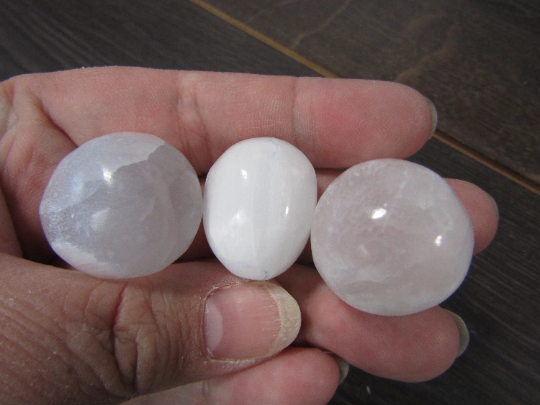 Selenite 25 mm Tumbled Stone