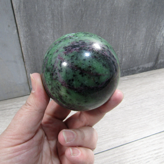 Large display sphere in ruby and zoisite for healing and decoration