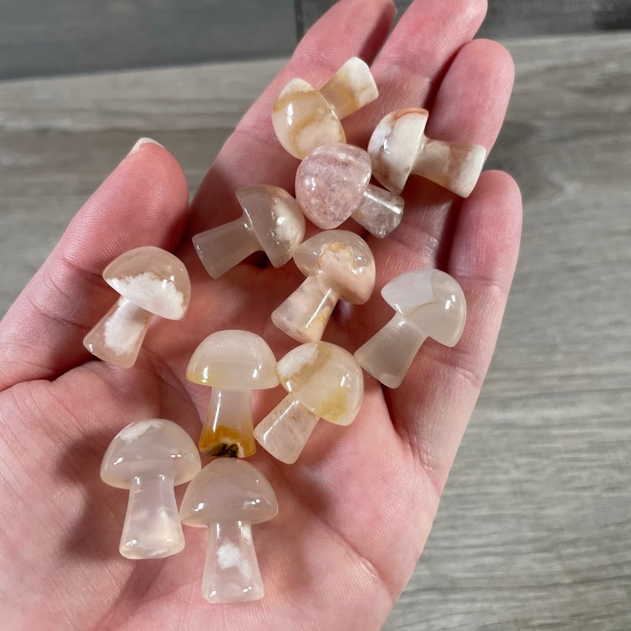Flower agate small mushroom crystal carving for fairy garden and woodland décor