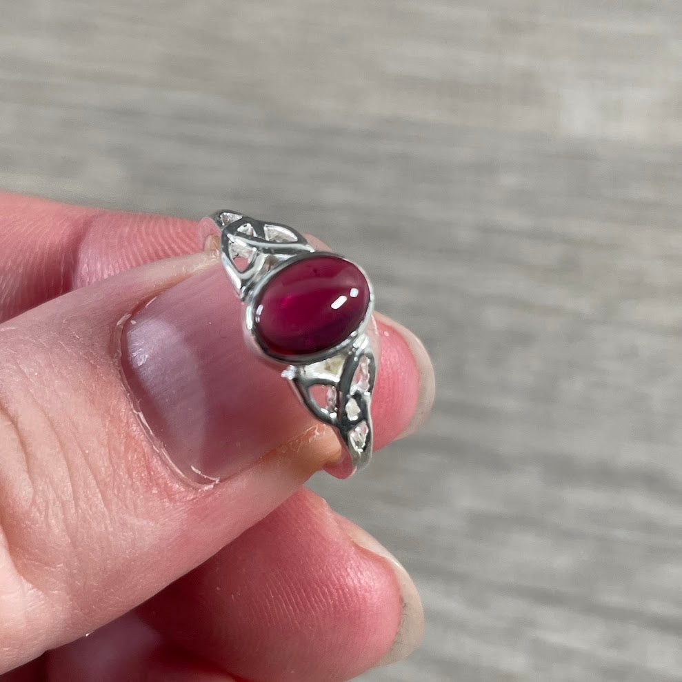 sterling silver 925 celtic style garnet ring for gift shops