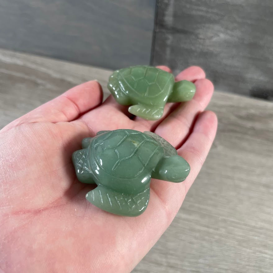 Sea Turtle sculptures carved from aventurine bulk wholesale