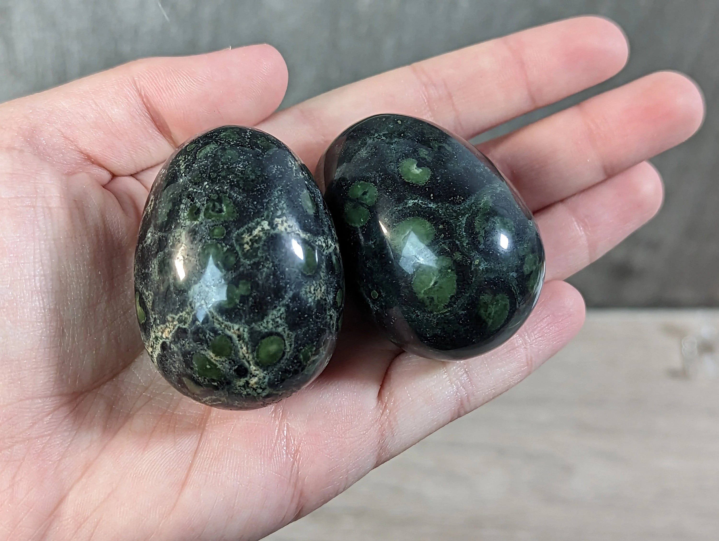 Gemstone 2 inch Egg