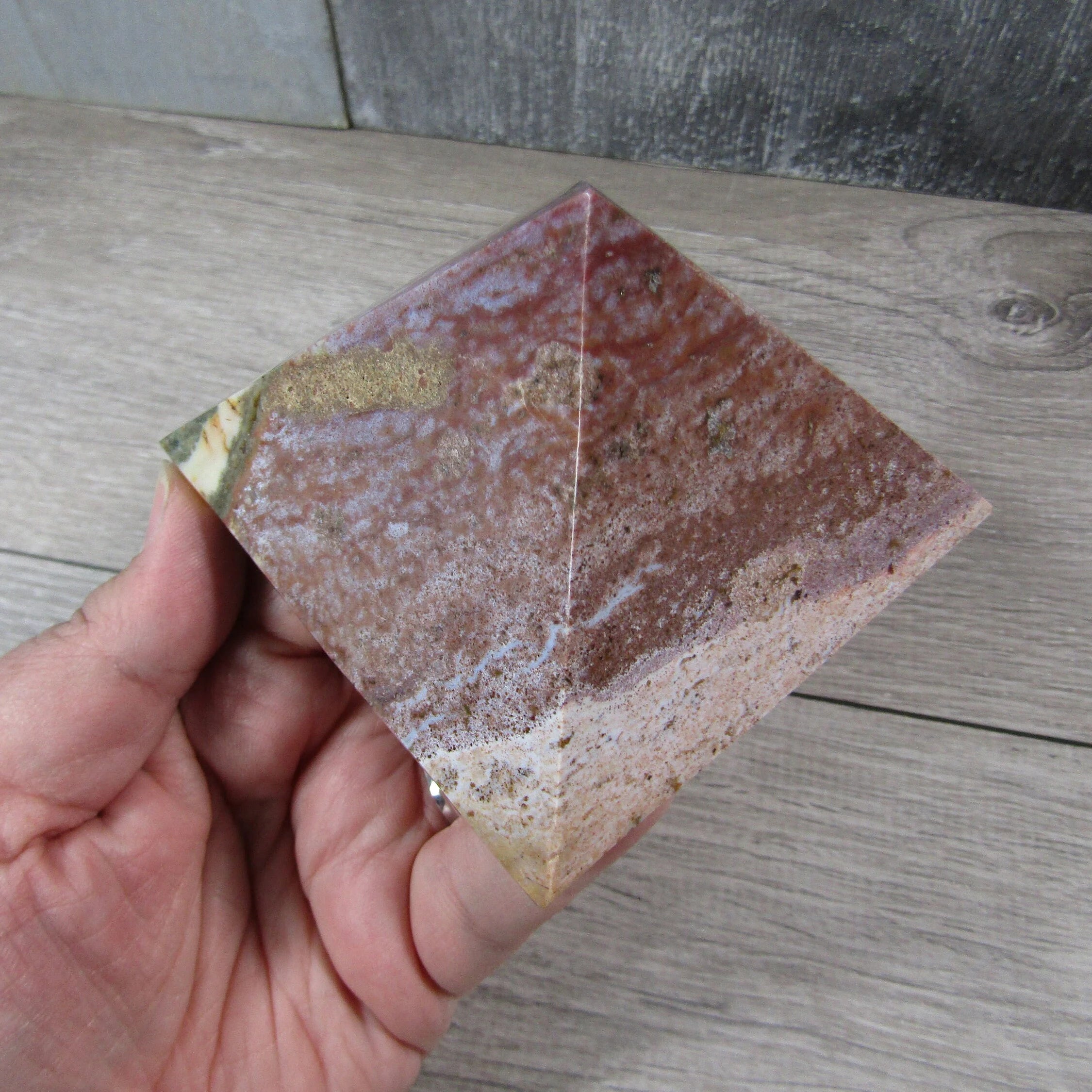 Gemstone Pyramid Large Display Size