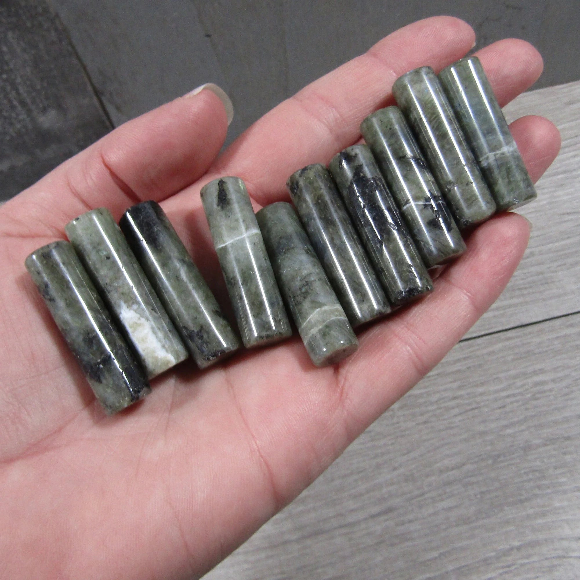 green labradorite columns