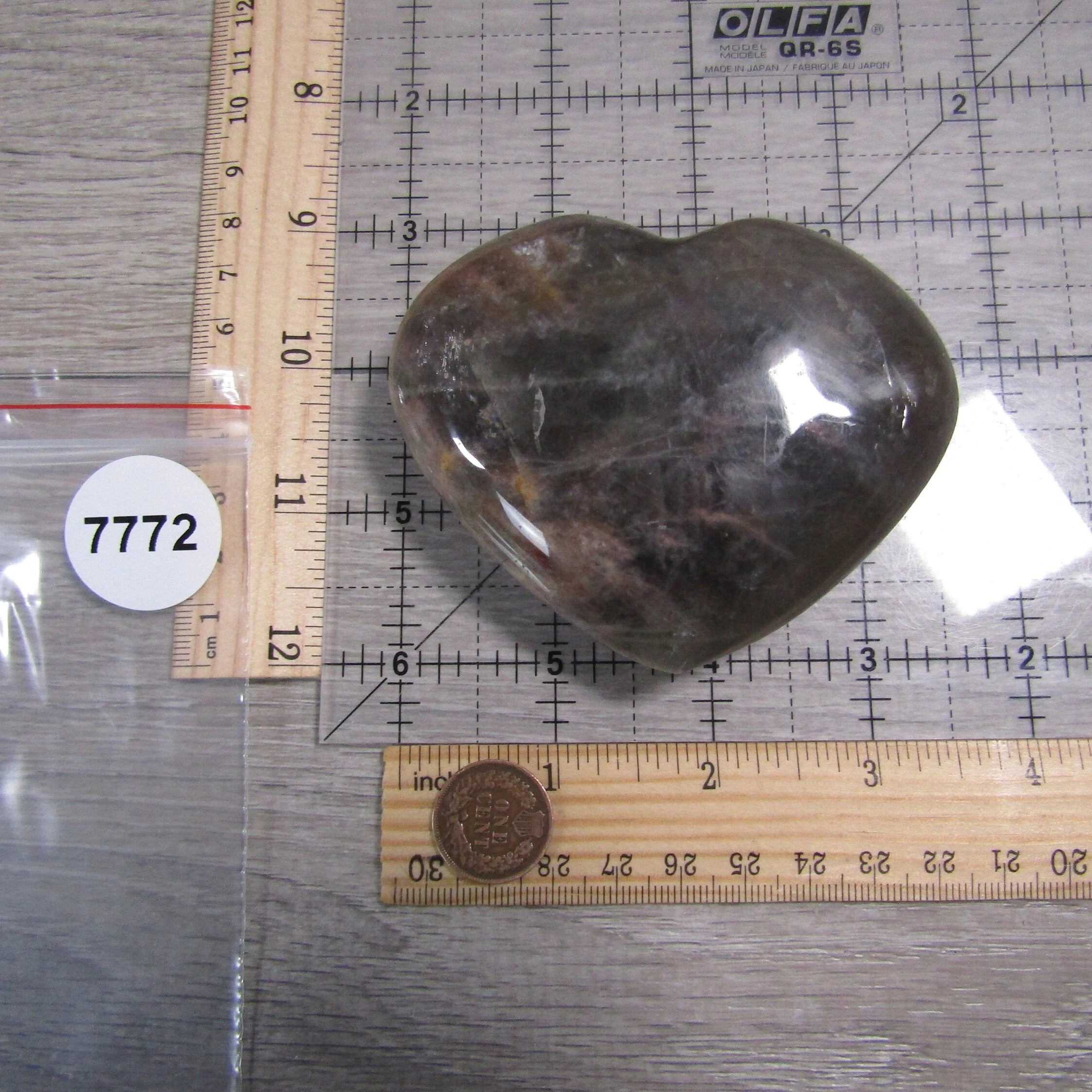 Black Moonstone Hearts Large Display Size