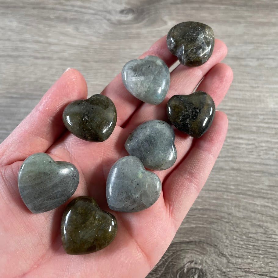 Natural polished heart crystal 1labradorite 1-inch gemstone pocket stone