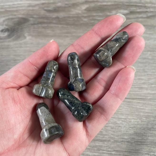 Small que sera sera gemstone phallic carving wholesale crystal decor