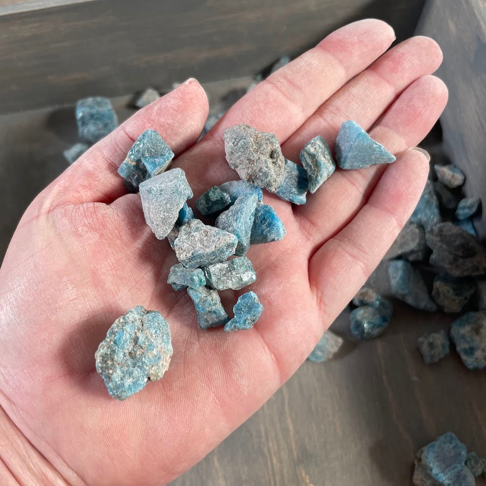 Wholesale natural blue apatite chunks for metaphysical shops
