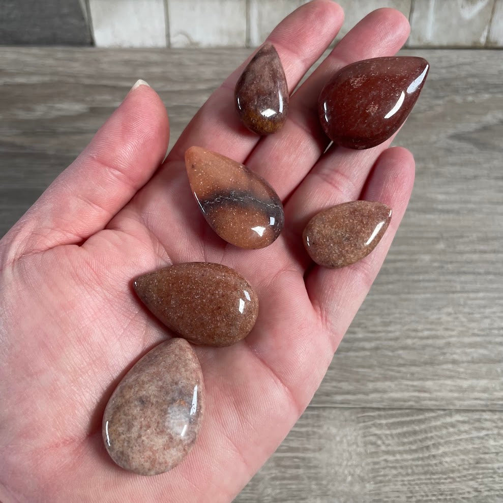 red aventurine wholesale polished gemstone worry stones with smooth teardrop shape