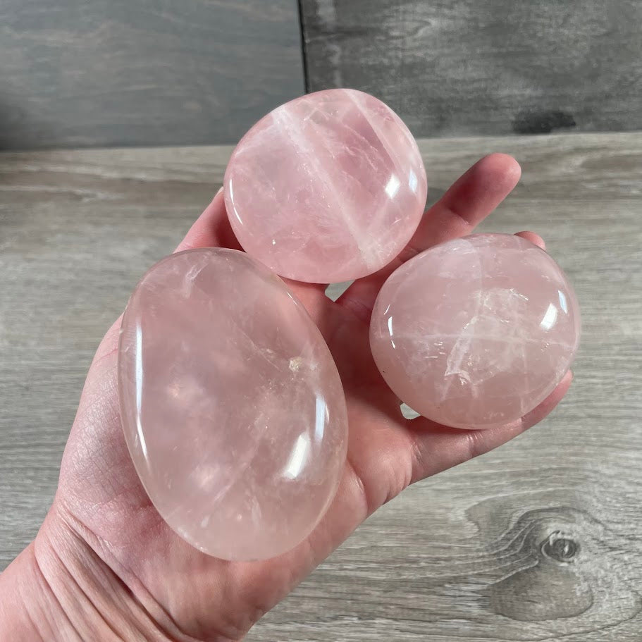 Natural crystal palm stones in rose quartz  gemstone varieties for bulk wholesale resale