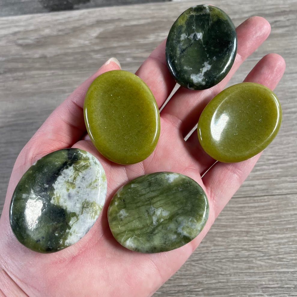 serpentine wholesale gemstone worry stones smooth oval pocket crystals for resale