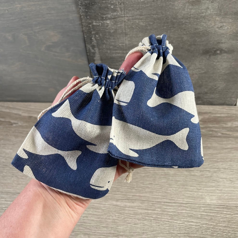 Whale crystal carrying bag for tumbled stones and gemstones