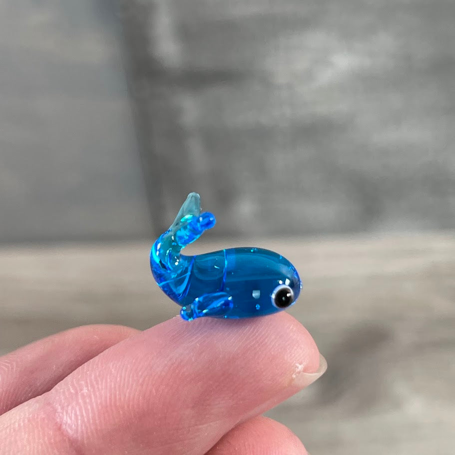 whale mini glass animal collectibles for gift shops and souvenir stores