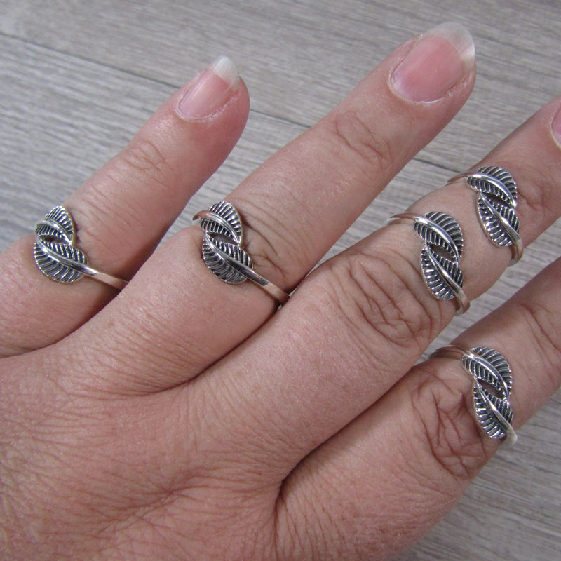 silver ring with double leaf design