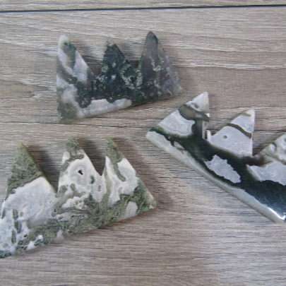 wholesale moss agate crystal mountain polished stone