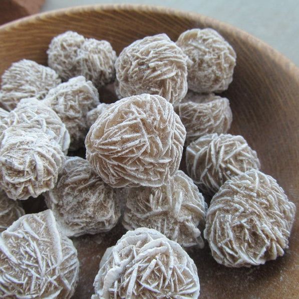 1-pound bag of Desert Rose crystal stones for wholesale buyers.