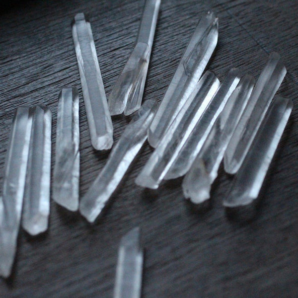 Clear Quartz Crystals 1 1/4” - 2” Points 1 LB