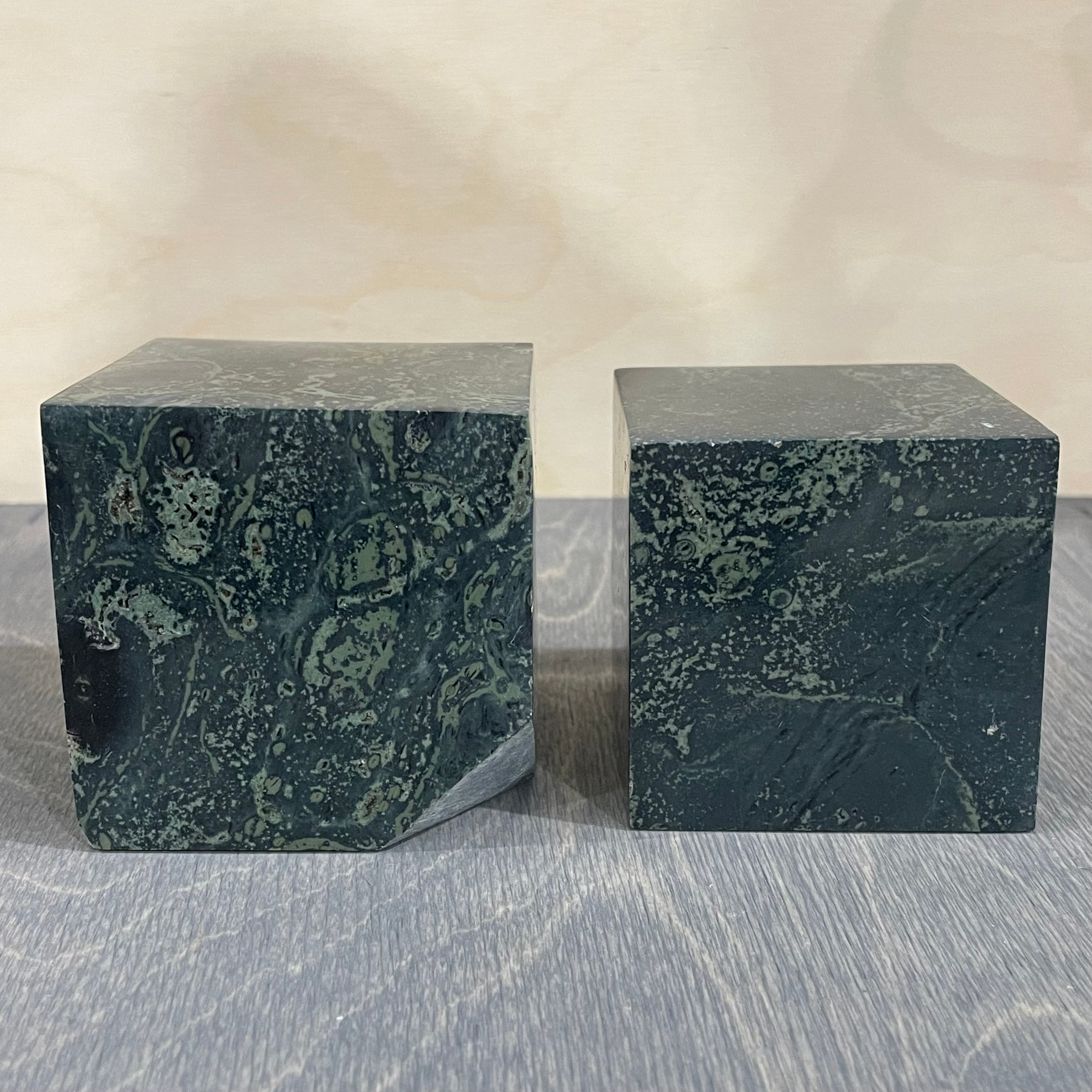 Kambaba Cut Edge Standing Cube